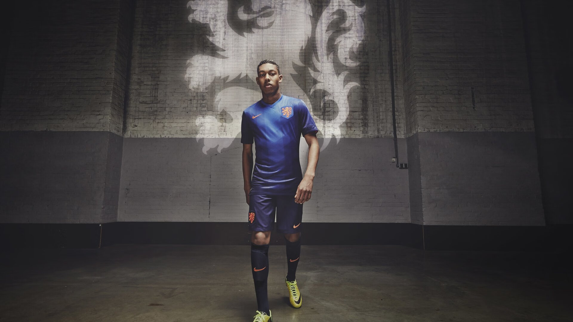 开云在线直播-《Uzi：传奇归来，继续书写电竞新篇章》，电竞传奇uzi怎么解锁