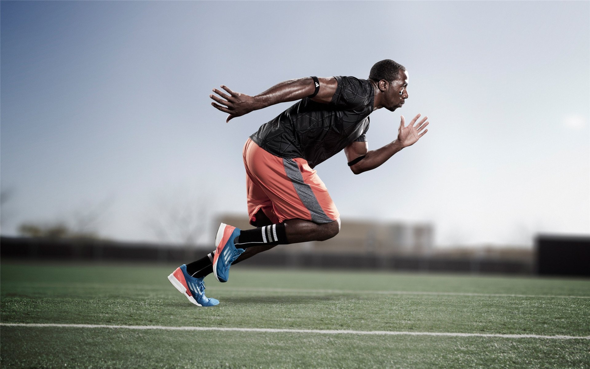 惊心动魄！比赛中的精彩瞬间令球迷尖叫不止，惊心动魄!比赛中的精彩瞬间令球迷尖叫不止