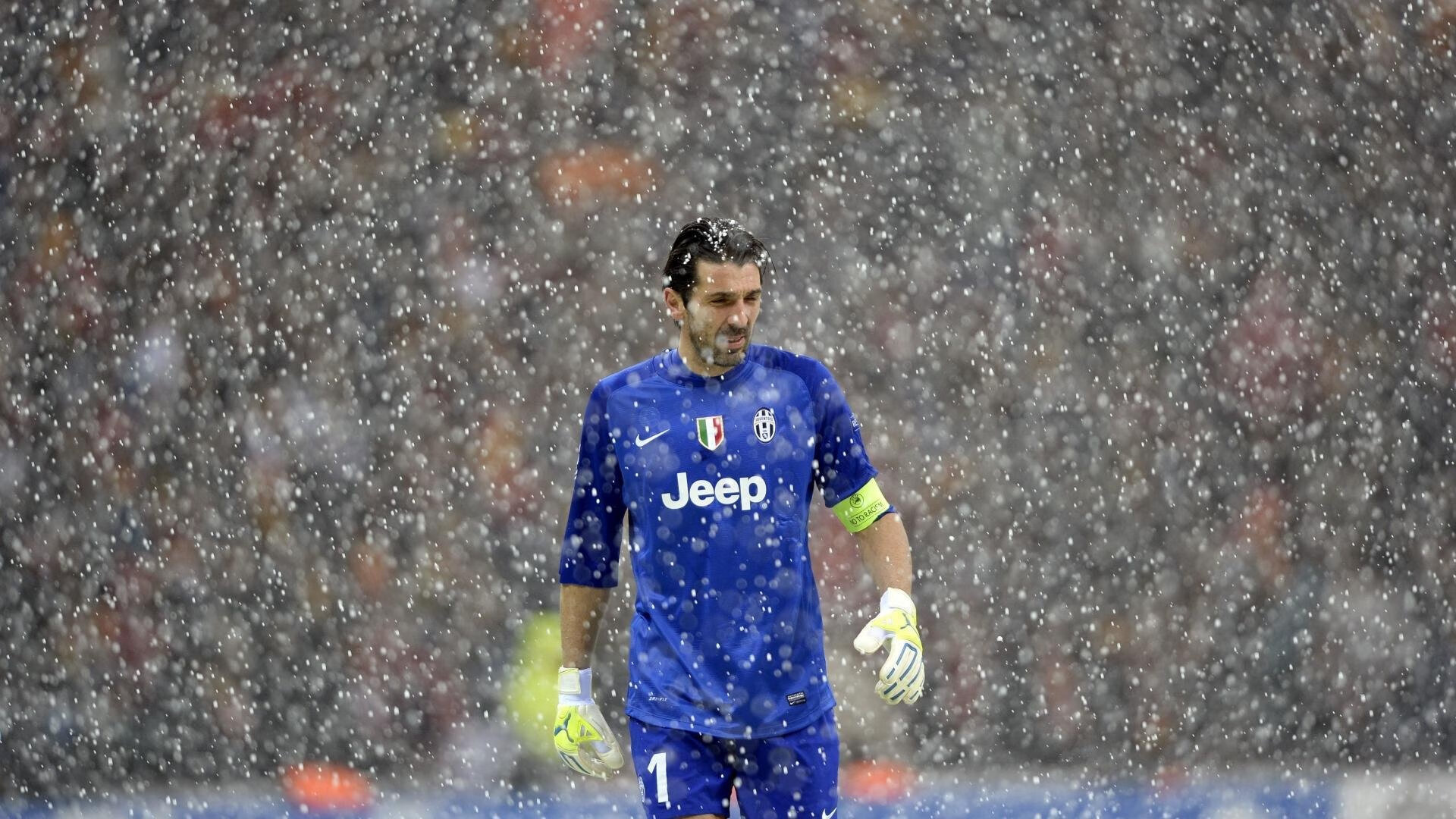 沙漠越野跑：风沙之中的生存挑战，沙漠越野玩法